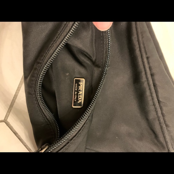 Prada Tessuto Mini Re-Edition 2000 Nylon Bag w/ authentic ID card verification - Picture 12 of 16